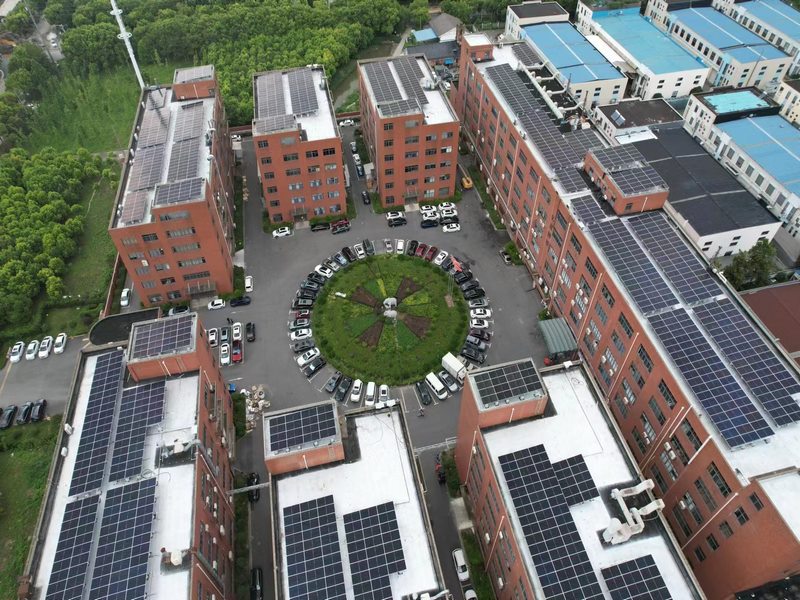 3MWp PV 프로젝트를 위한 Sensheen Roof 태양광 랙킹 시스템
